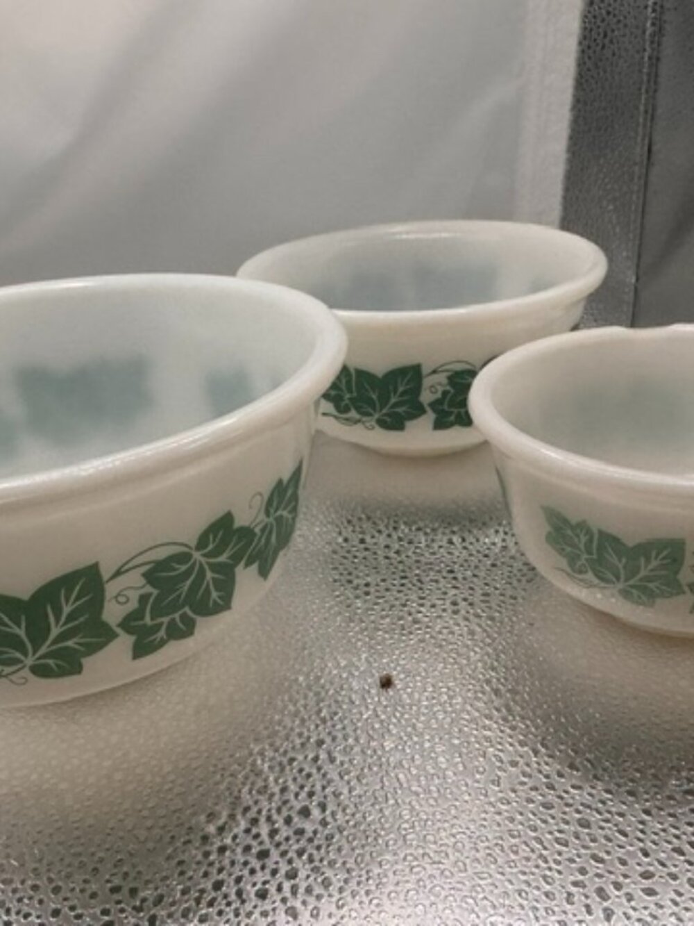 Hazel Atlas  Green Ivy Mixing Nesting Bowls Set of 3 - 9 in, 7 in, & 6 in
